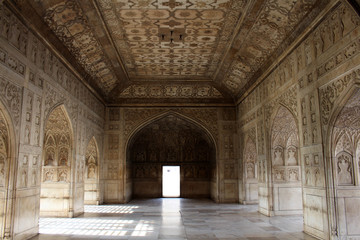 the architecture of courtyards and gardens inside the complex of Agra Fort