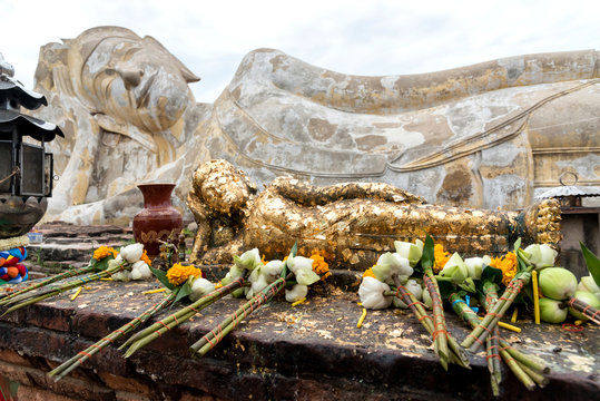 Reclined Buddha statue in Ayutthaya