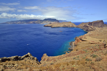 Obraz premium Amazing mountain and ocean nature landscape at Ponta de Sao Lourenco peninsula, Madeira island, Portugal. 