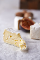 camamber cheese and fresh figs