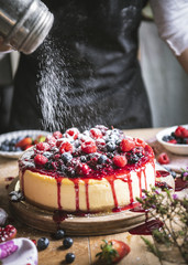Fresh berry cheescake food photography recipe idea © Rawpixel.com