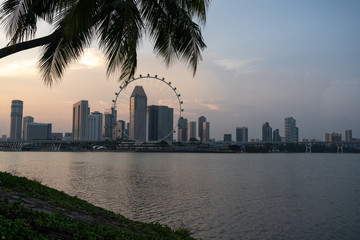 Fototapeta na wymiar Singapore at sunset view 