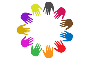 Manos de diferentes colores en círculo.