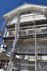 建設工事現場の足場