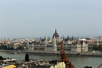 Fototapeta premium вид на парламент и Дунай