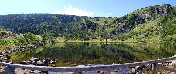 Schronisko Samotnia- mały staw