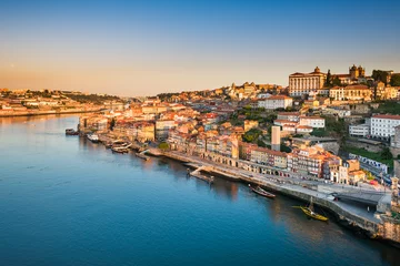 Foto auf Glas Skyline von Porto, Portugal bei Sonnenaufgang © Mapics