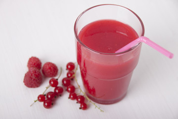 Kissel from raspberry and redcurrant