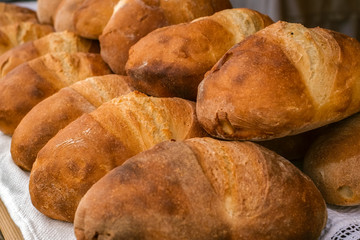 romanian traditional bread at the market stall