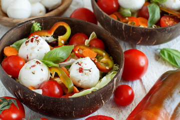 Mixed salad with mozzarella