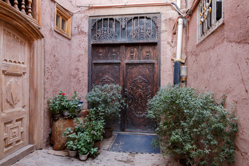 Fototapeta na wymiar House entrance in Kashgar (Xinjiang, China)
