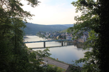 Fototapeta na wymiar Panorama Strassenbrücke Traben-Trarbach
