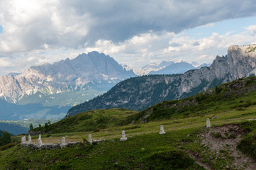 Fototapeta na wymiar Mountain Scenery of the Italian Dolomites on a summers Afternoon