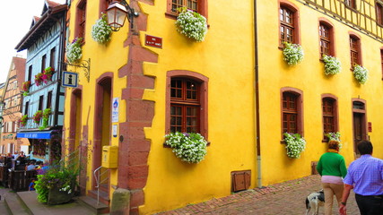 Fototapeta na wymiar Street Scene in Alsace, France