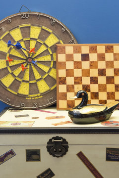 jouet en bois et jeu de fl&eacute;chette