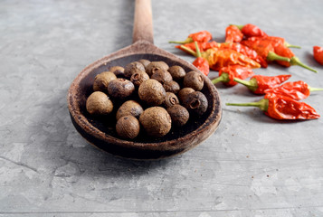 allspice and dry chili pepper