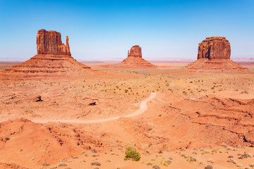 Monument Valley in Utah and Arizona, USA - obrazy, fototapety, plakaty