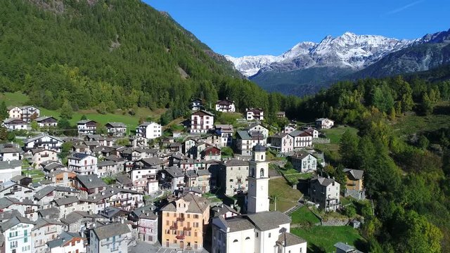 Aerial view over a little alpine village.
Nature and mountains in Valtellina