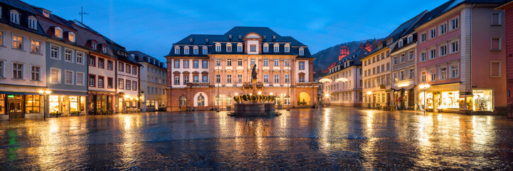 Marktplatz in Heidelberg im Winter, Baden-Württemberg, Deutschland