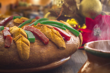 Rosca de reyes 6 de Enero tradición mexicana monito chocolate caliente día de reyes magos - obrazy, fototapety, plakaty