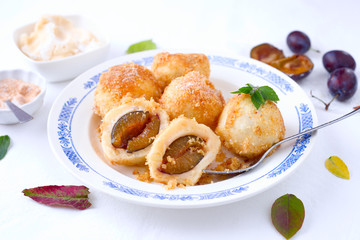 Zwetschgen-Knödel © rainbow33