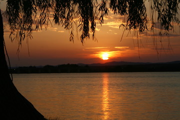 Atardecer por el horizonte