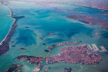Fotobehang stadsgezicht van Venetië, beroemde historische &quot Stad van Water&quot , Rialtobrug en Grad-kanaal - landschapspanorama van Italië van bovenaf, panoramisch luchtfoto - Europa © Mario Hagen
