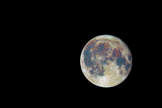 High color contrast image of the full moon photographed from Mannheim in Germany.