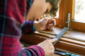 file wood hand