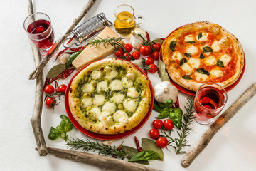 ピッツア　Italian home-made pizza
