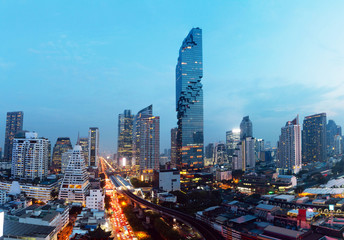 Obraz premium Cityscape Bangkok in light city and tower skyline 