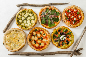 ピッツア　Italian home-made pizza
