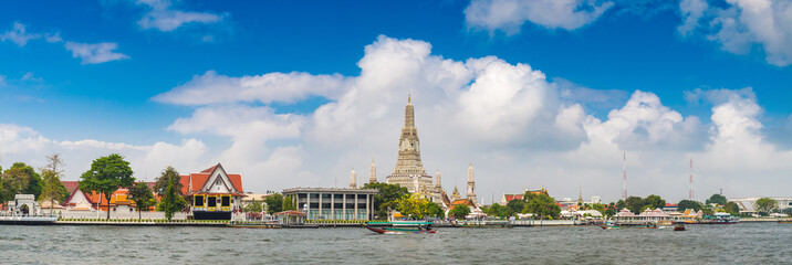 Naklejka premium Wat Arun Temple in Bangkok