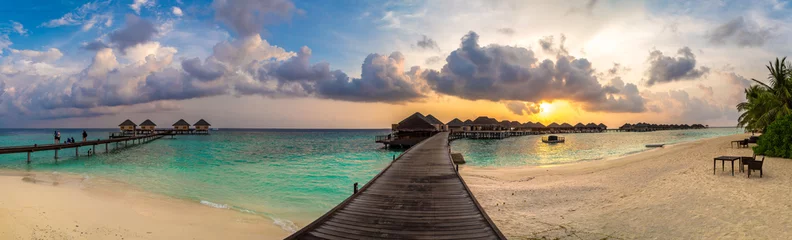 Zelfklevend Fotobehang Tropical sunset in the Maldives © Sergii Figurnyi