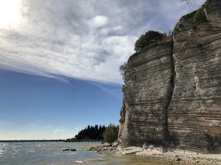 Sirmione, Gardasee, Jamaica beach, Strand im Spätsommer mit chemtrails