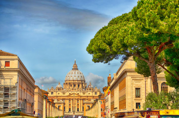 Obraz premium VATICAN; ITALY - May 2, 2015:St. Peters cathedral in Vatican city on May 2, 2015 in Vatican, Italy