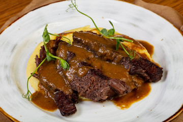 Roasted beef with gravy