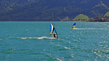 Windsurfer auf dem Achensee, Tirol, Österreich