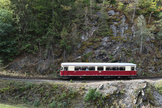 Triebwagen bei Harzgerode