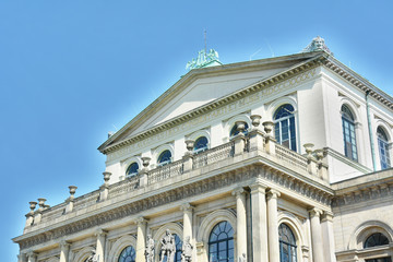 Fototapeta na wymiar Spätklassizistische Architektur - Opernhaus Hannover