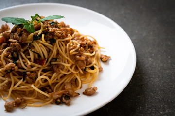 stir-fried spaghetti with minced pork and basil
