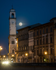 Fototapeta na wymiar At night in Pisa, Italy