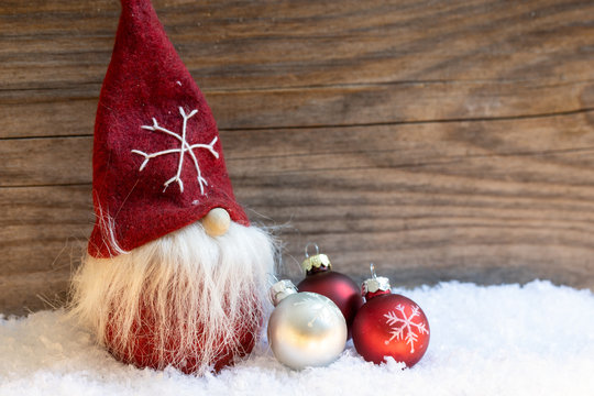 Santa Claus im Schnee