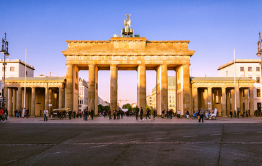 Fototapeta premium BERLIN, GERMANY - MAY 15, 2015: Evening view of Brandenburg Tor on May 15,2015 in Berlin.