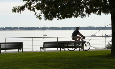 cycliste front de mer