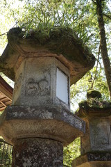 石上神宮の灯籠