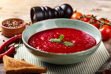 traditional italian gazpacho soup