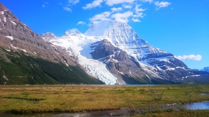Fototapeta na wymiar Mount Robson 