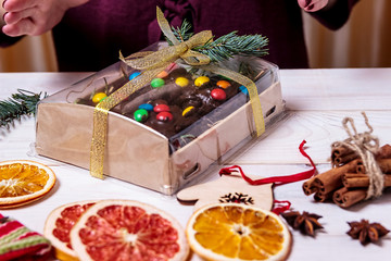 Packing of Christmas cakes