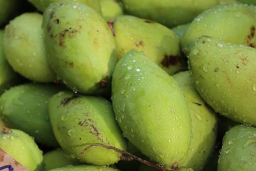 raw mango in street food
